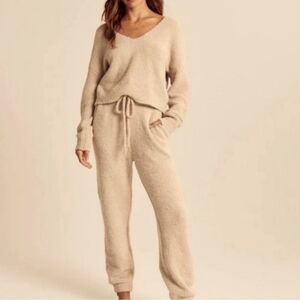 Abercrombie & Fitch Cozy Sunday Chenille Lounge Set,sweater & joggers
